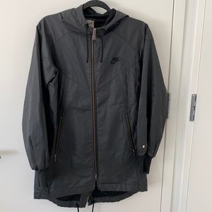 Long fishtail black Nike jacket